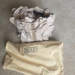 B&D bag.  New with tags